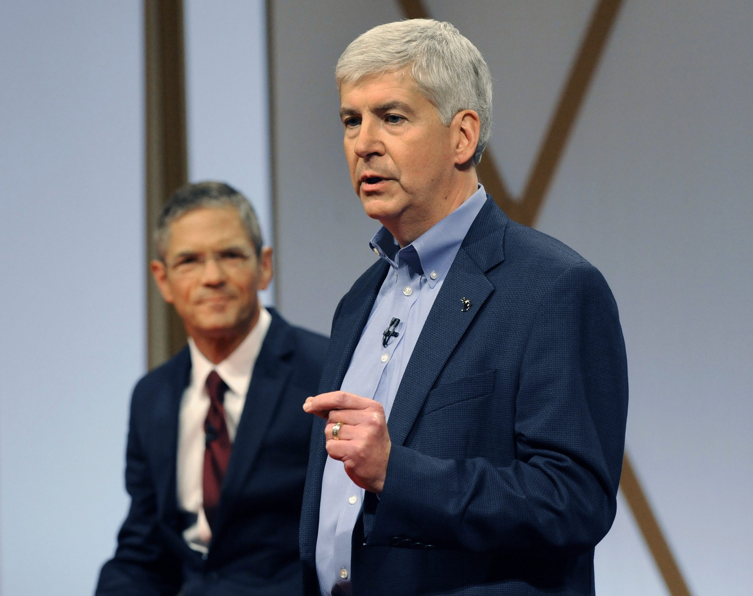 Democrats slam Snyder over health care contract