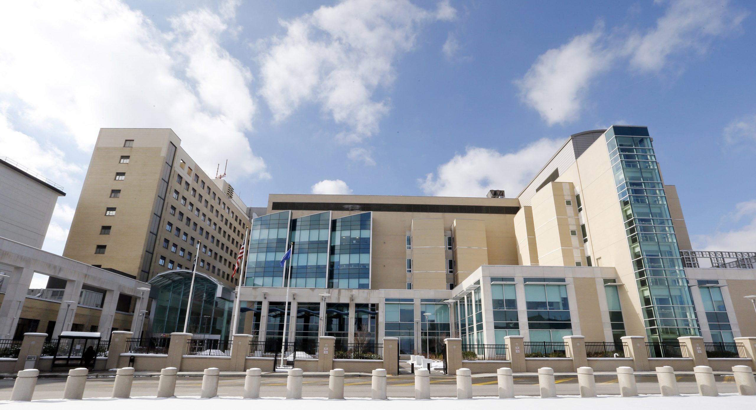 Broad healthcare networks do not equal high quality
