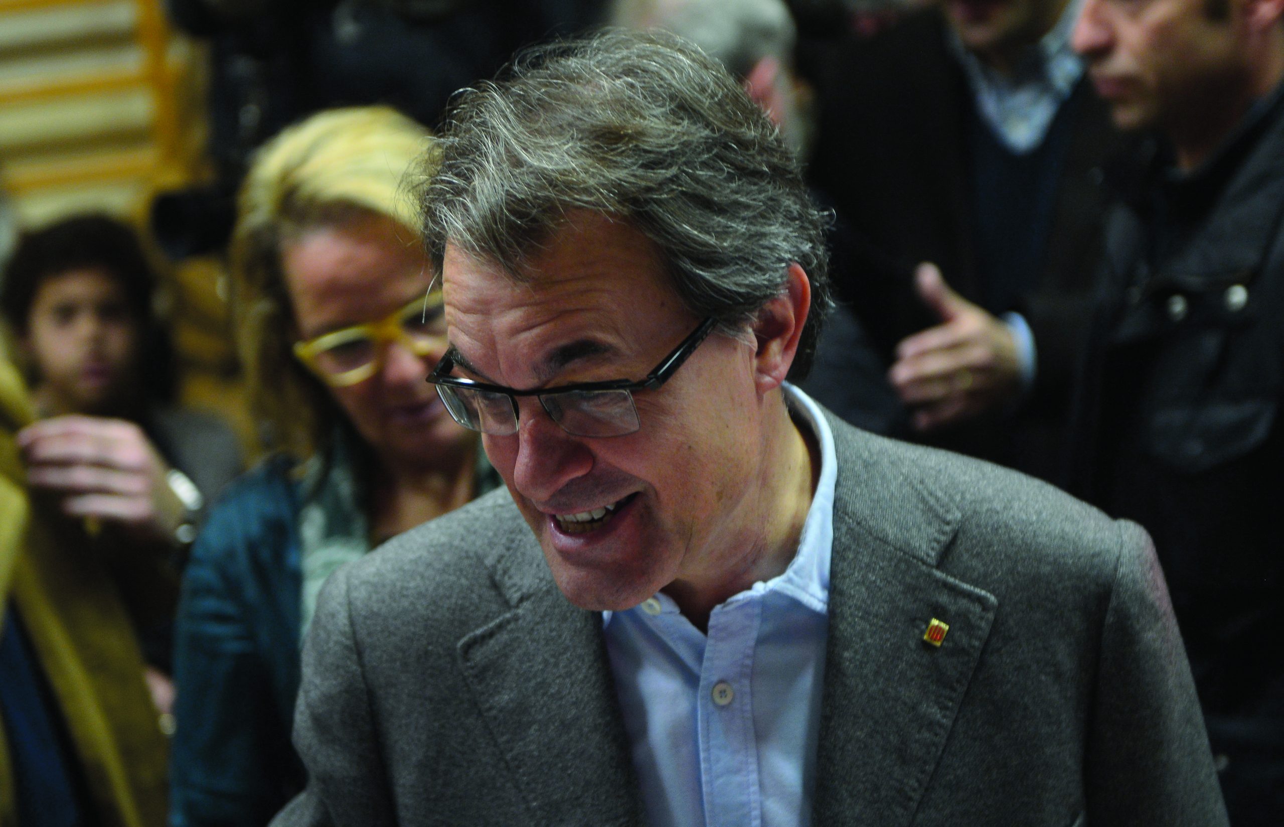 Spain’s Catalonia punishes pro-referendum leader