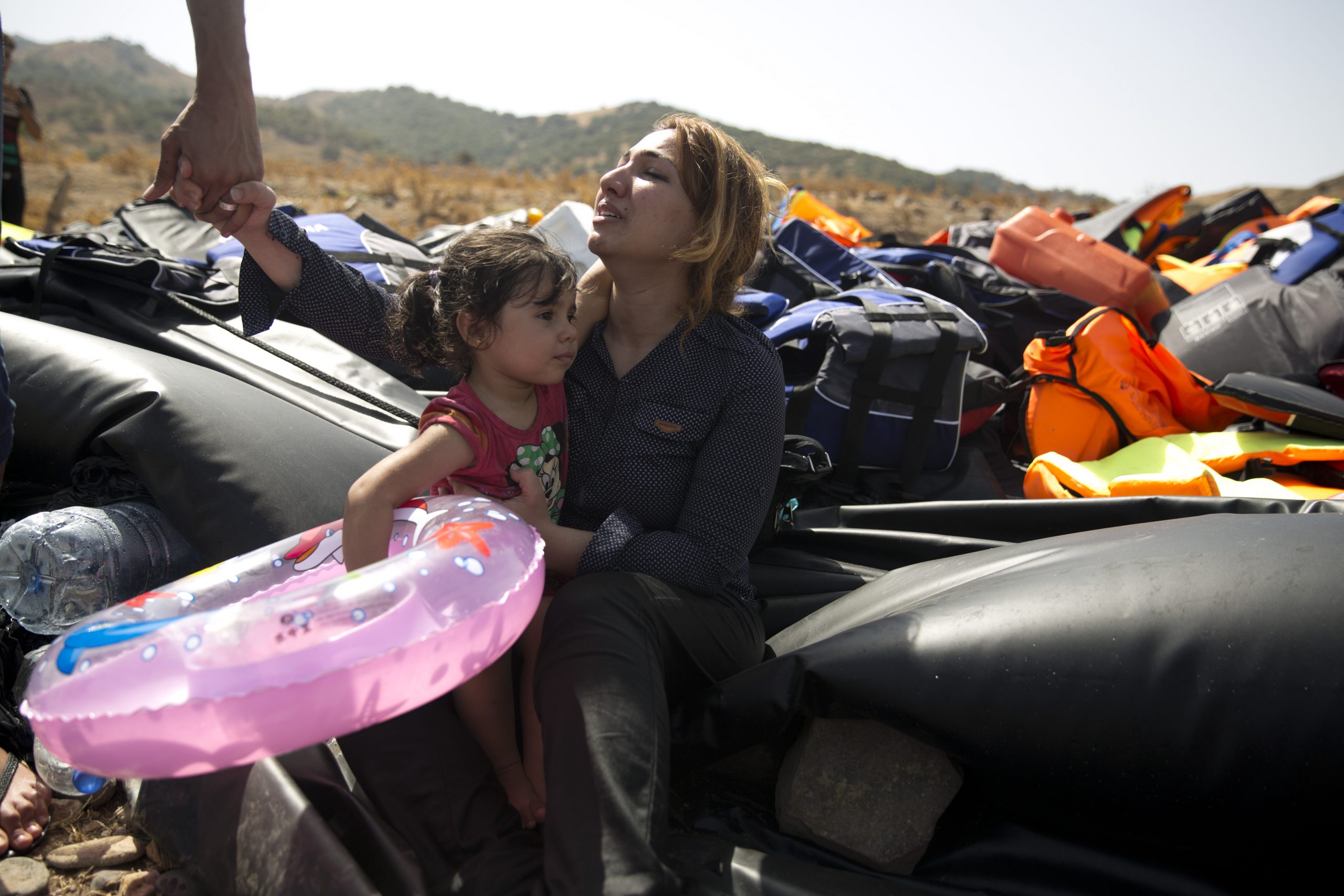 UK, France announce Syrian refugee commitments