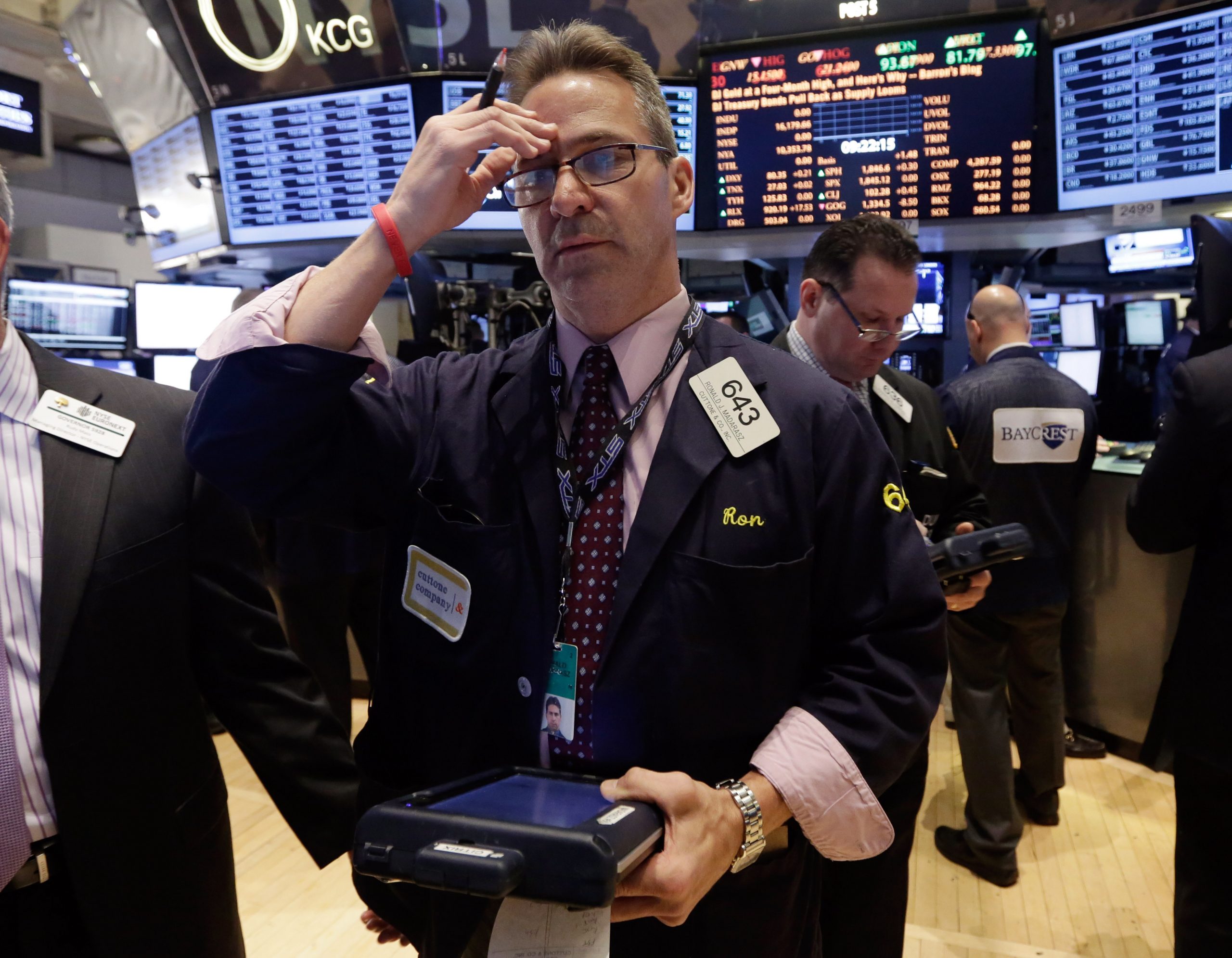 Stocks edge higher, but S&P 500 ends shy of record