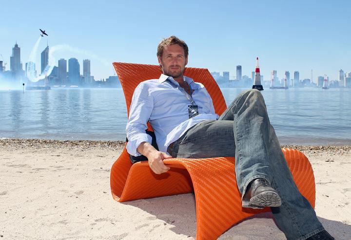 Josh Lucas is married, expecting a baby