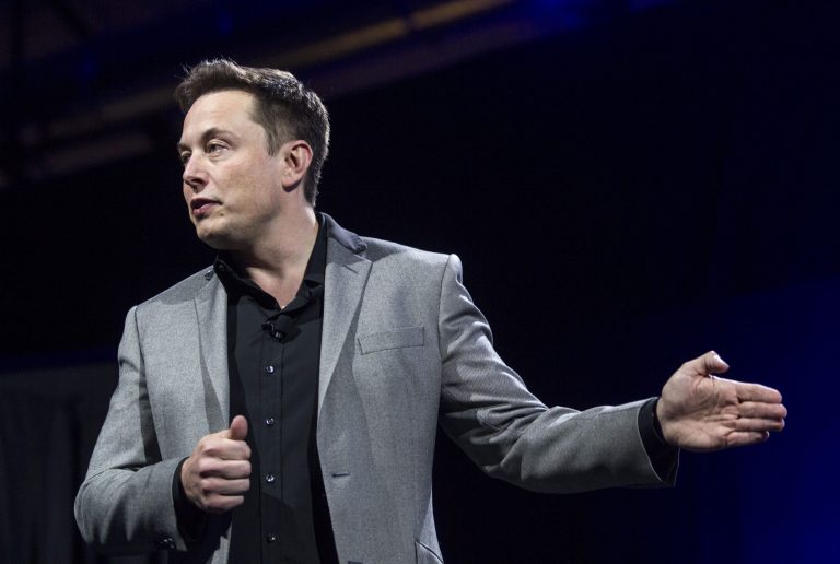 Tesla CEO and billionaire Elon Musk announced the "Missing Piece" Thursday night, detailing a push to sell lithium-ion batteries that can power a house and others that can power much bigger entities like cities.