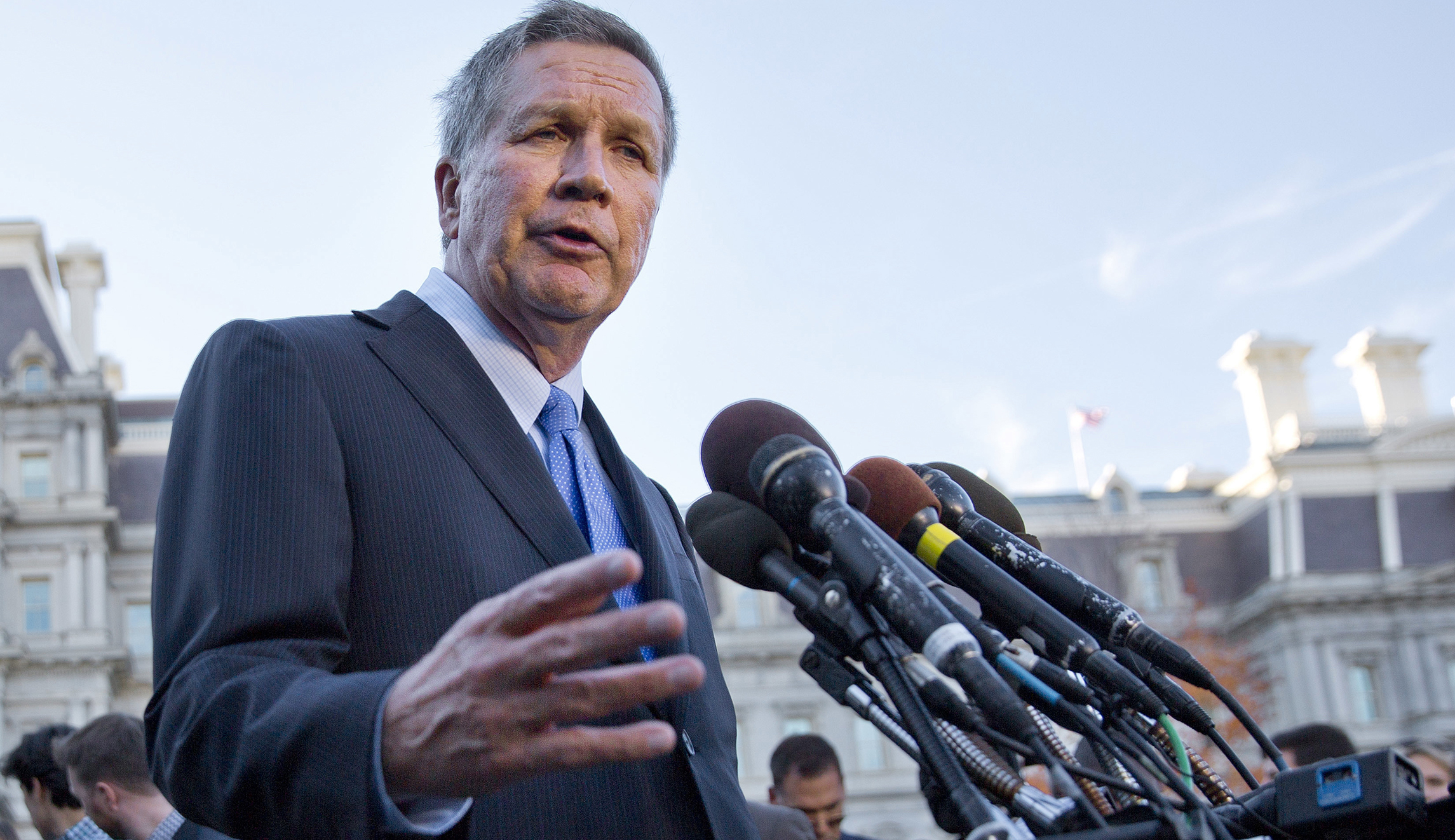 Ohio Gov. John Kasich blasts Trump pardon of Sheriff Joe Arpaio, but also hits Democrats