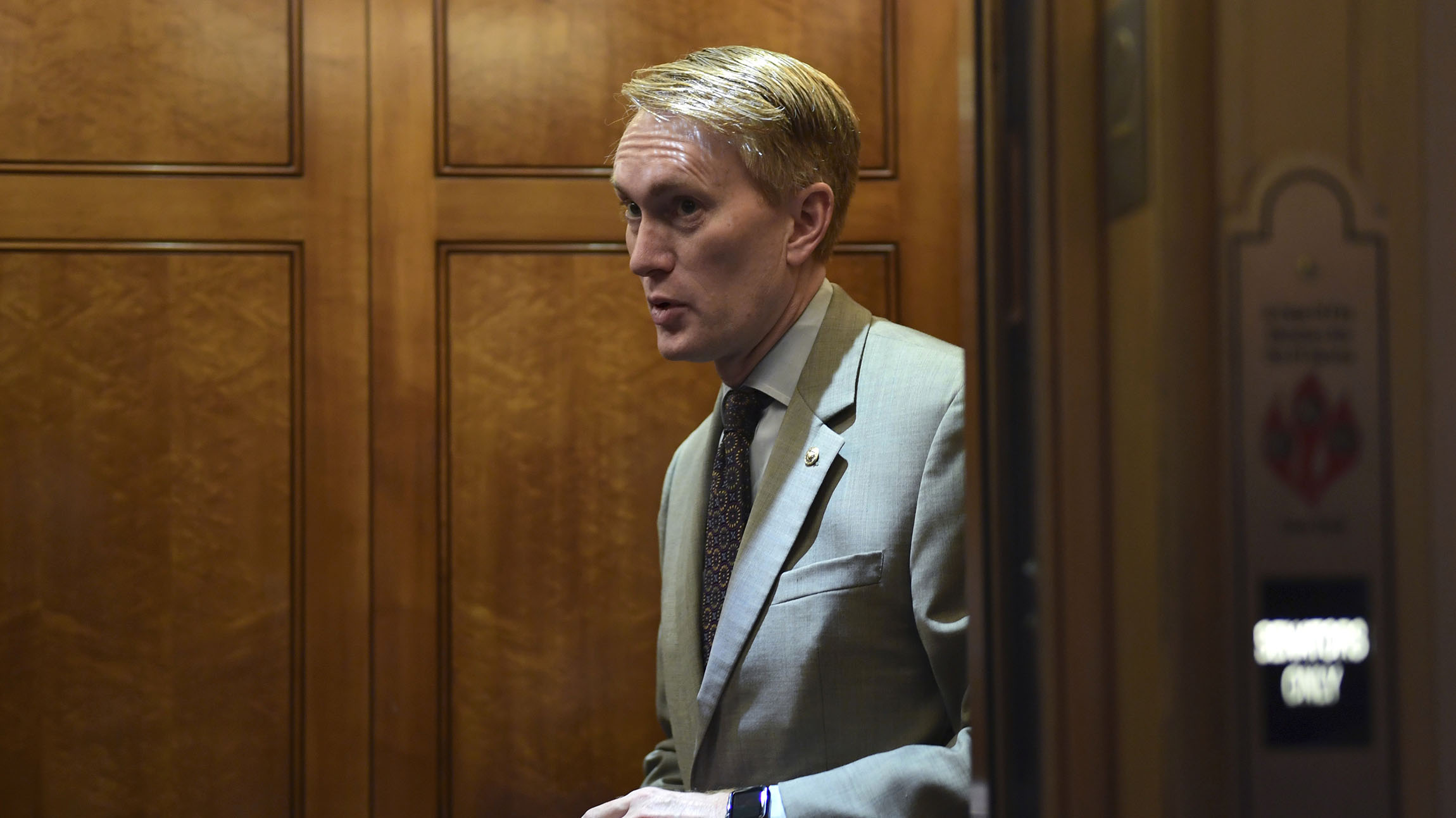 Interest in memo on alleged FISA abuses spreads to Senate Republicans