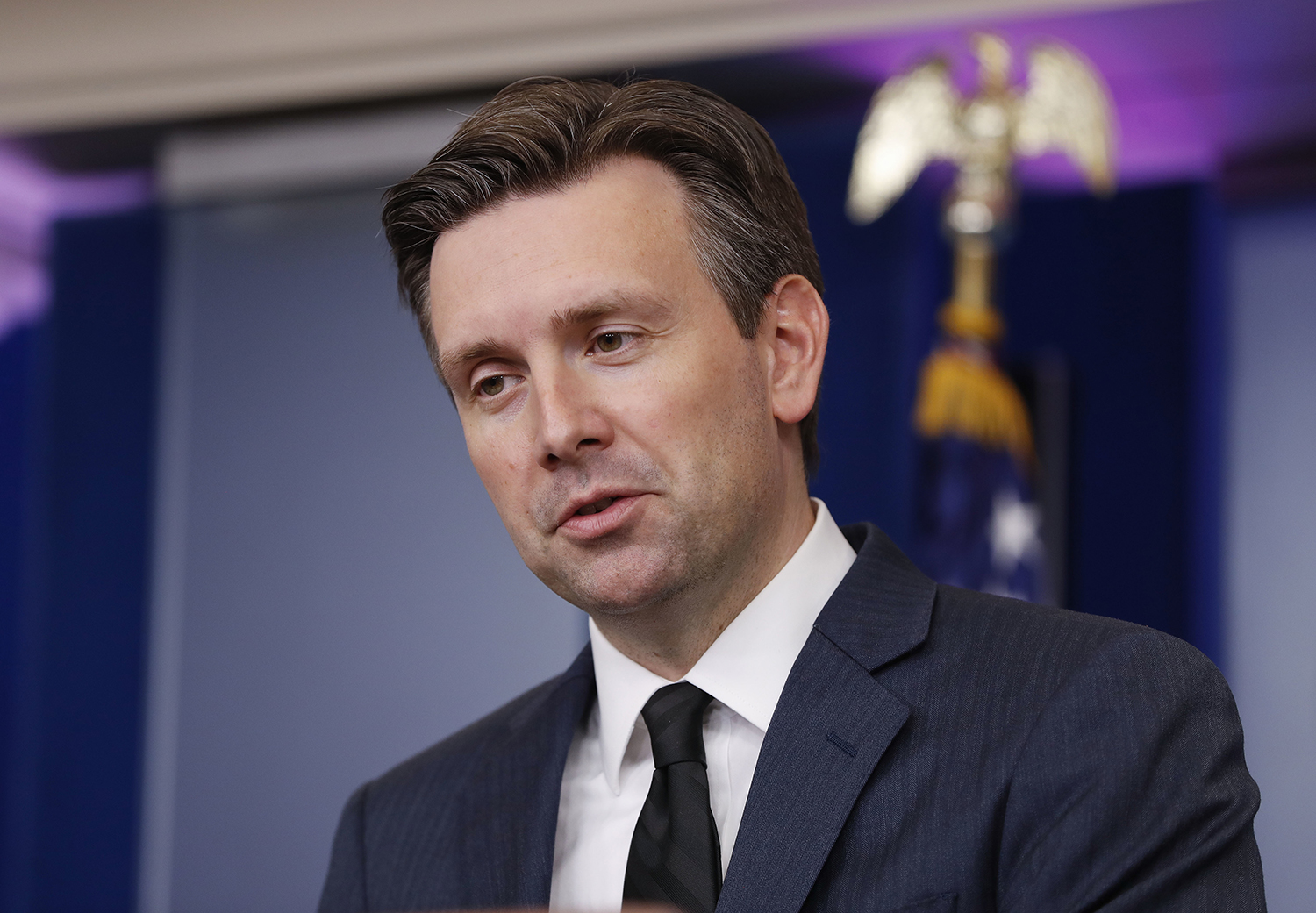 White House to Trump: FBI already decided Clinton email case