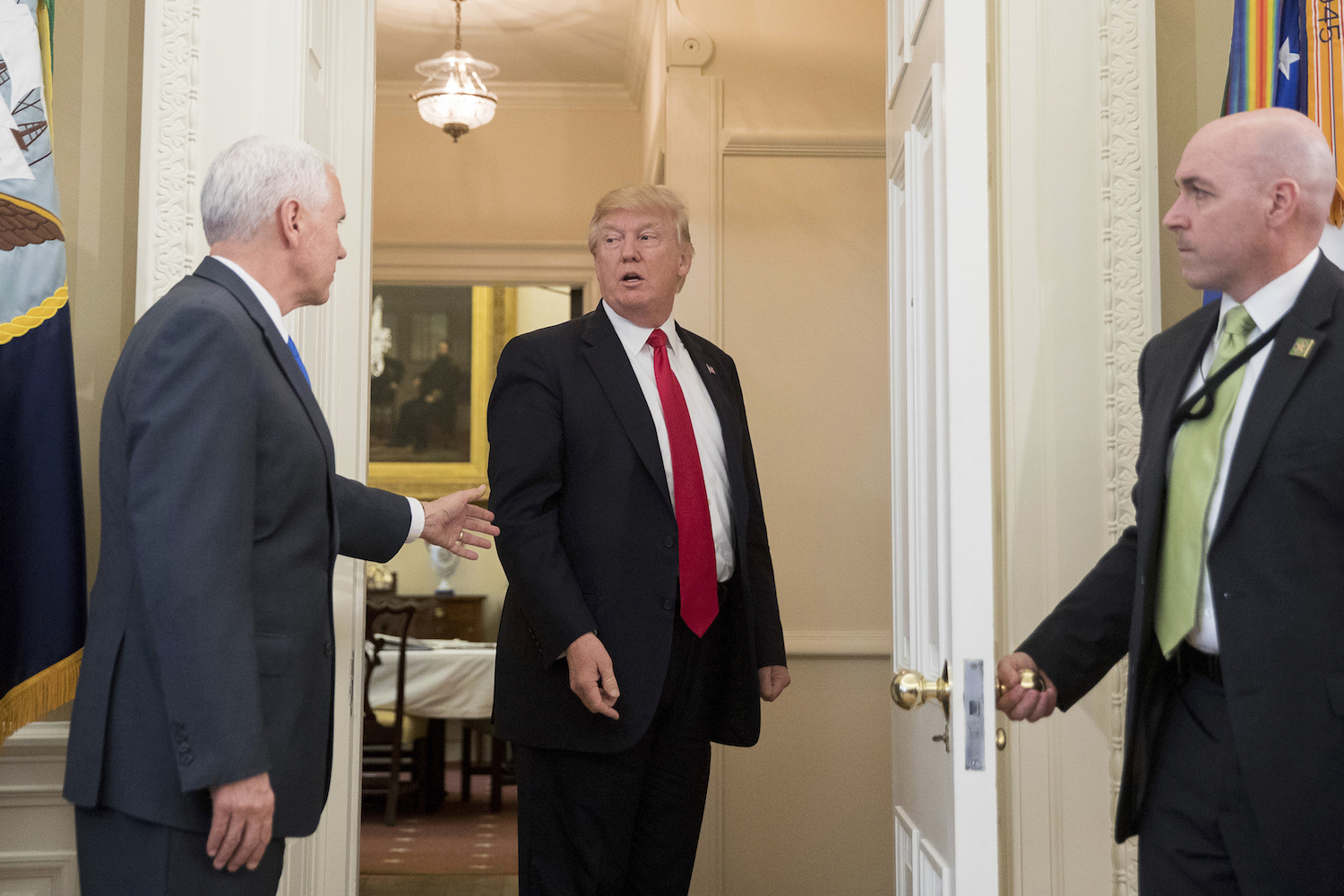 Trump forgets to sign executive orders, walks out of the room