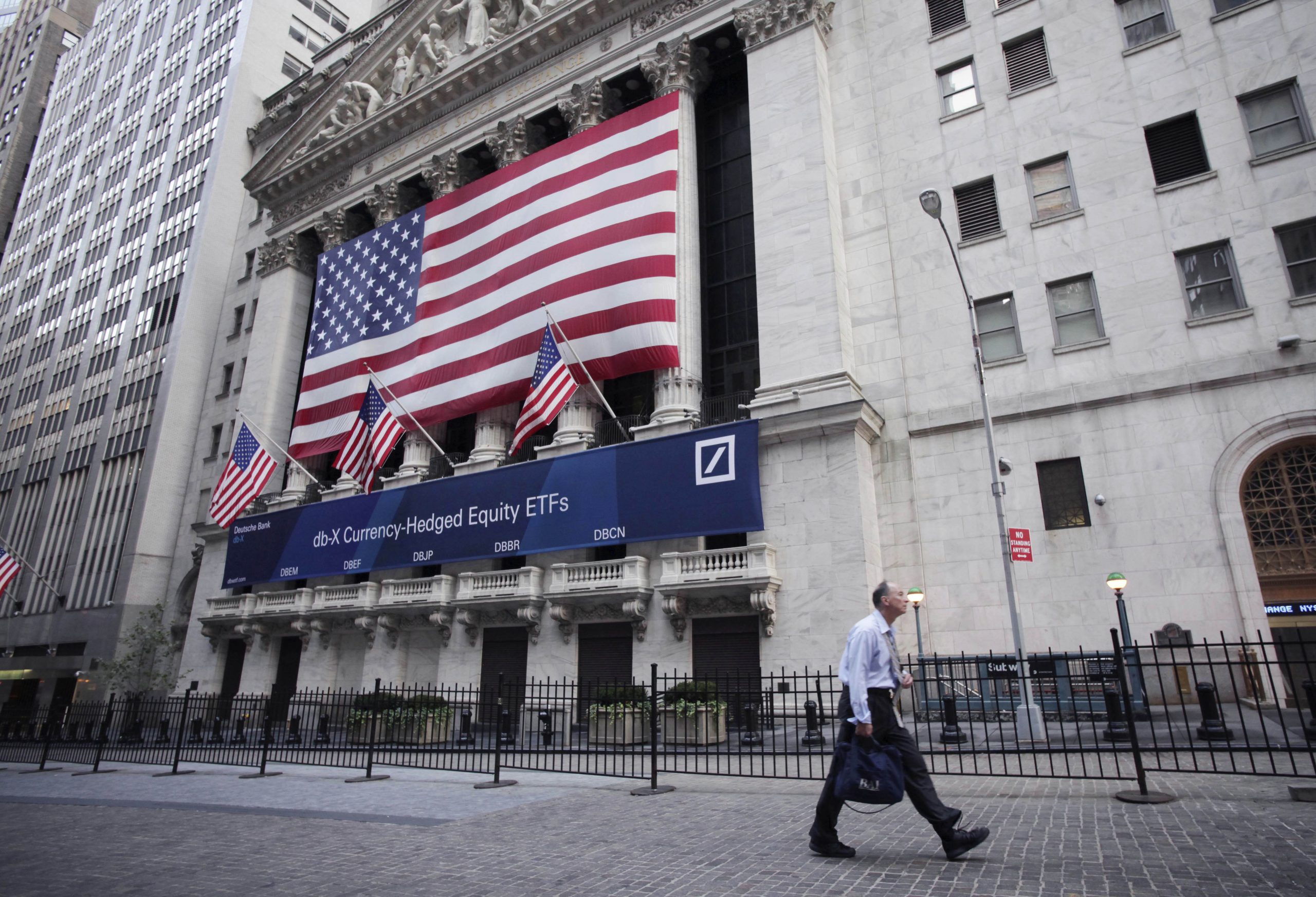 Stocks end higher following strong run in August