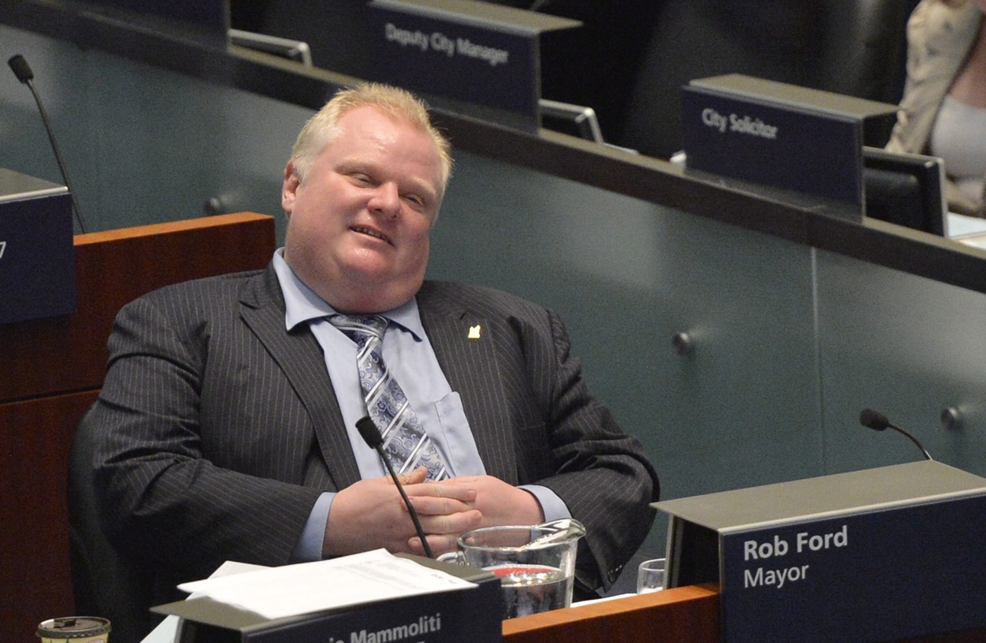 Toronto mayor avoids questions about crack video