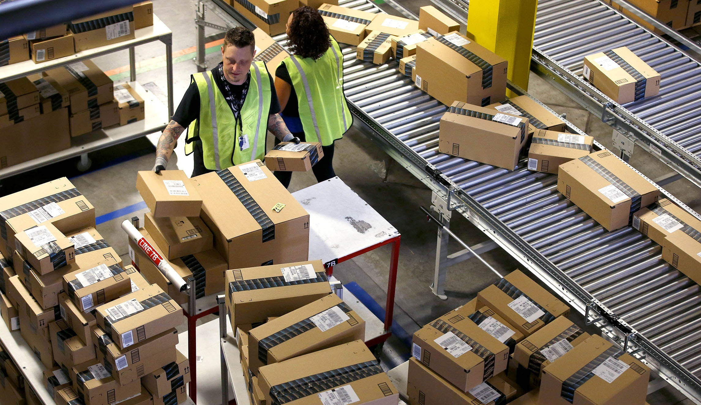 For every Amazon package it delivers, the Postal Service loses $1.46