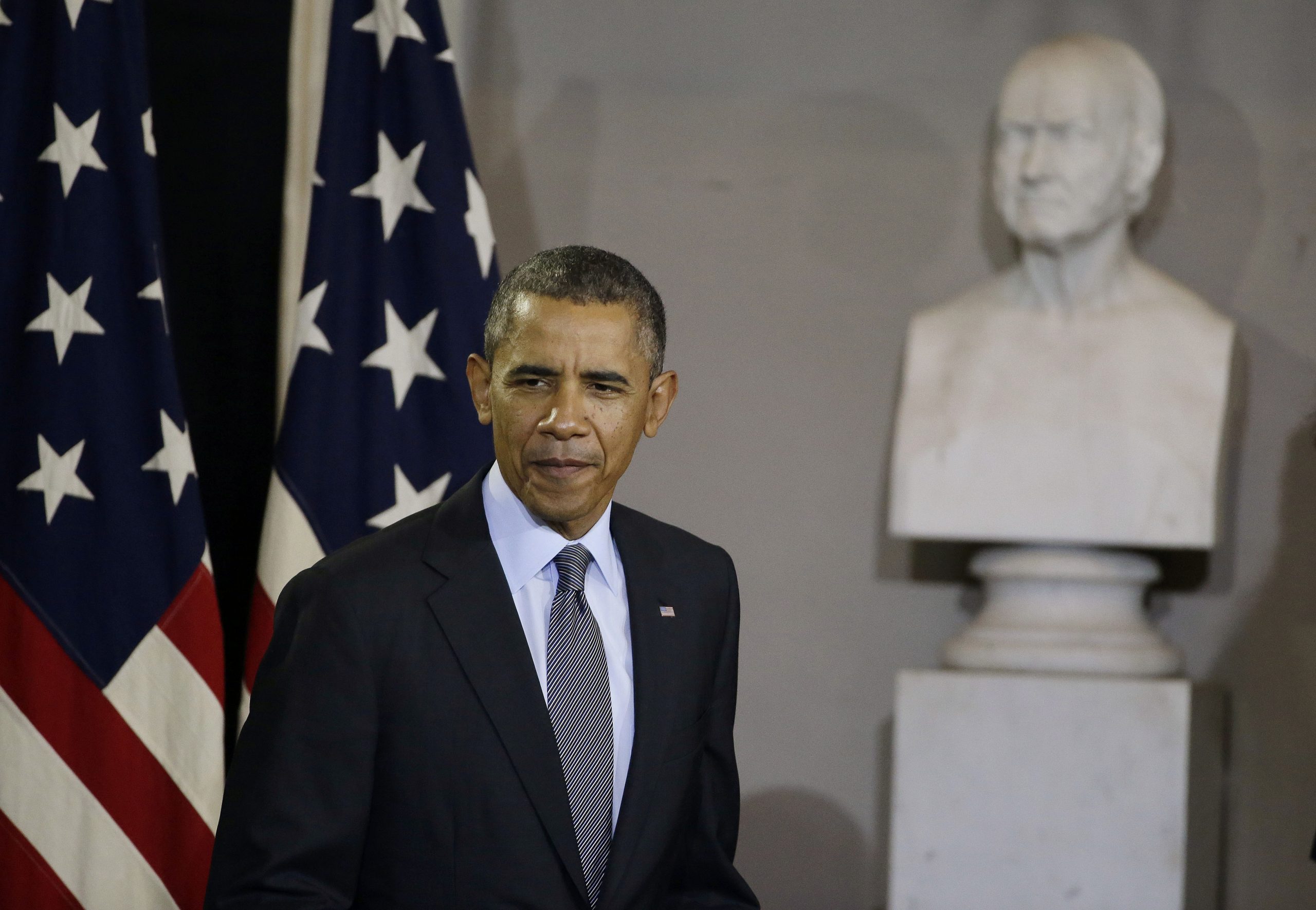 President hits the road to shake Obamacare blues