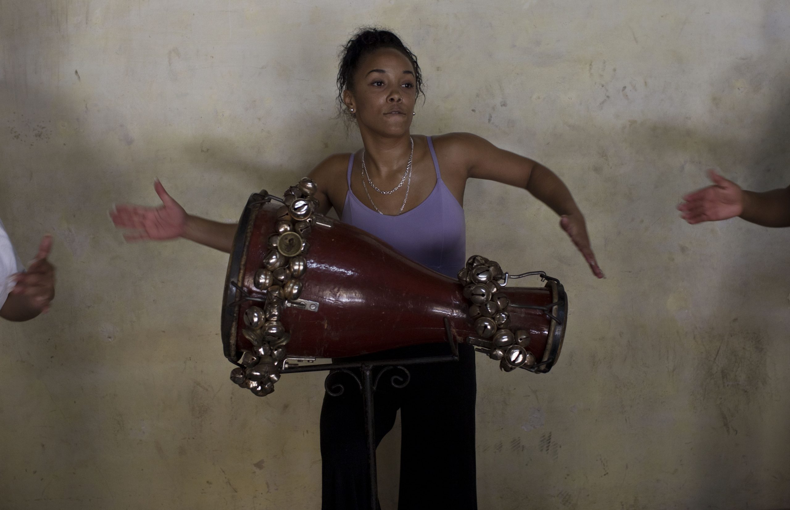 Women drummers break barriers in Cuba percussion