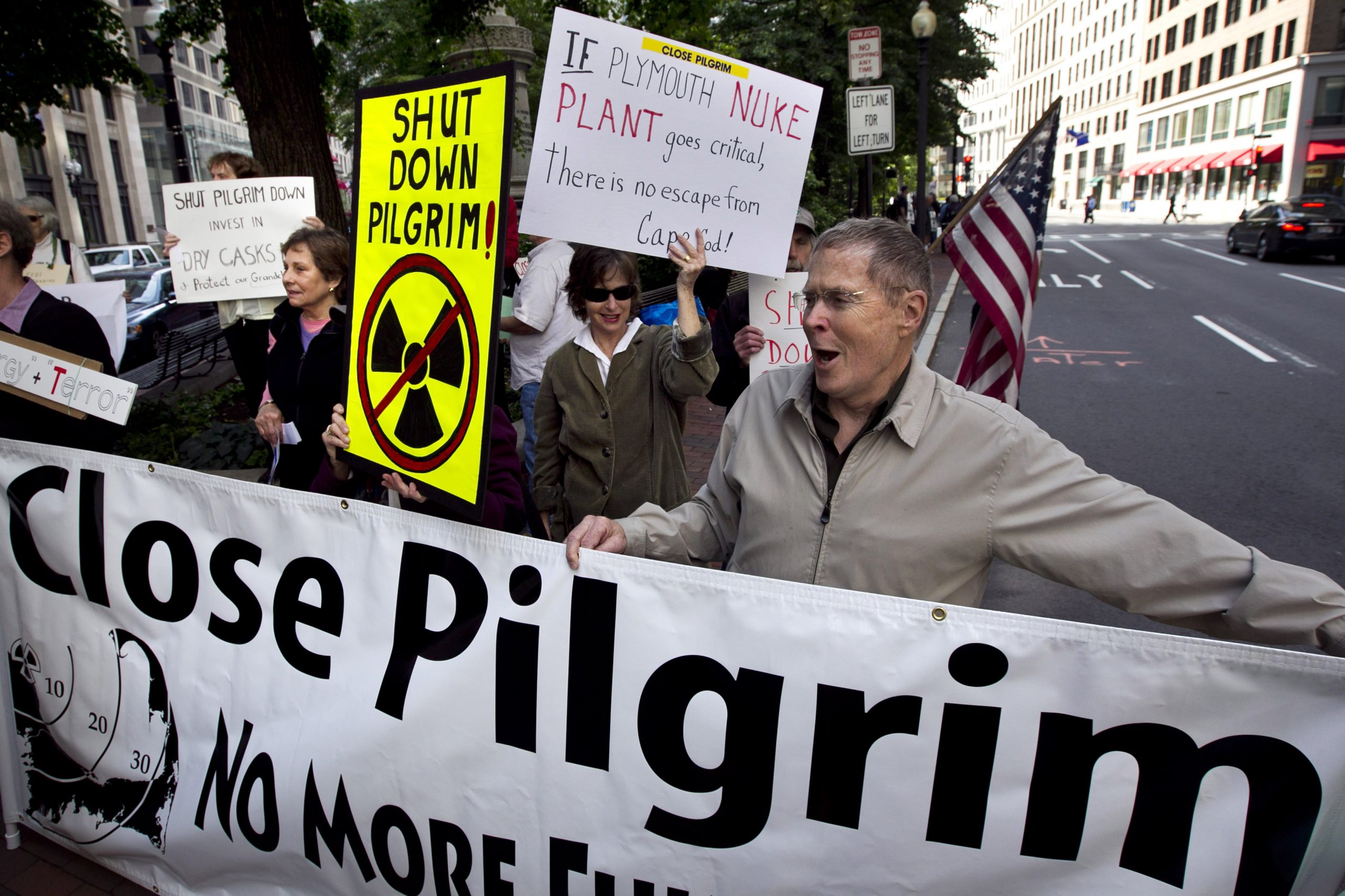 Cape Cod residents: Shutter Pilgrim nuclear plant