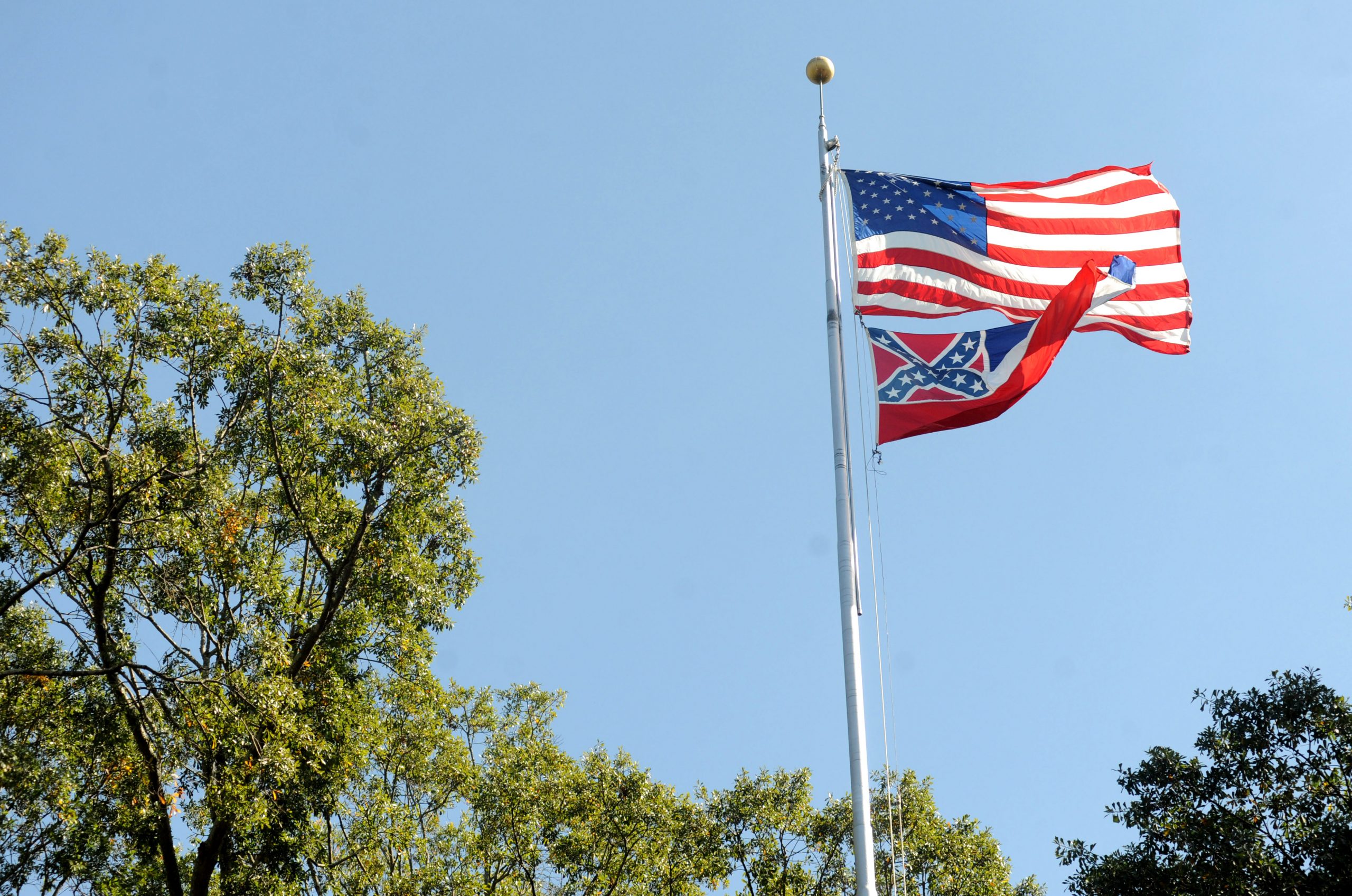 State flag dismissed at Ole Miss