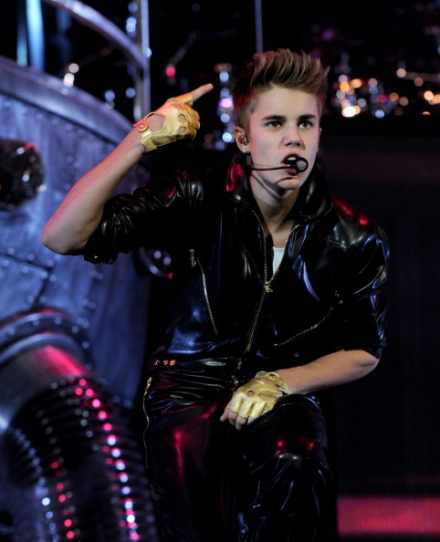 Sightings: Justin Bieber chooses chicken