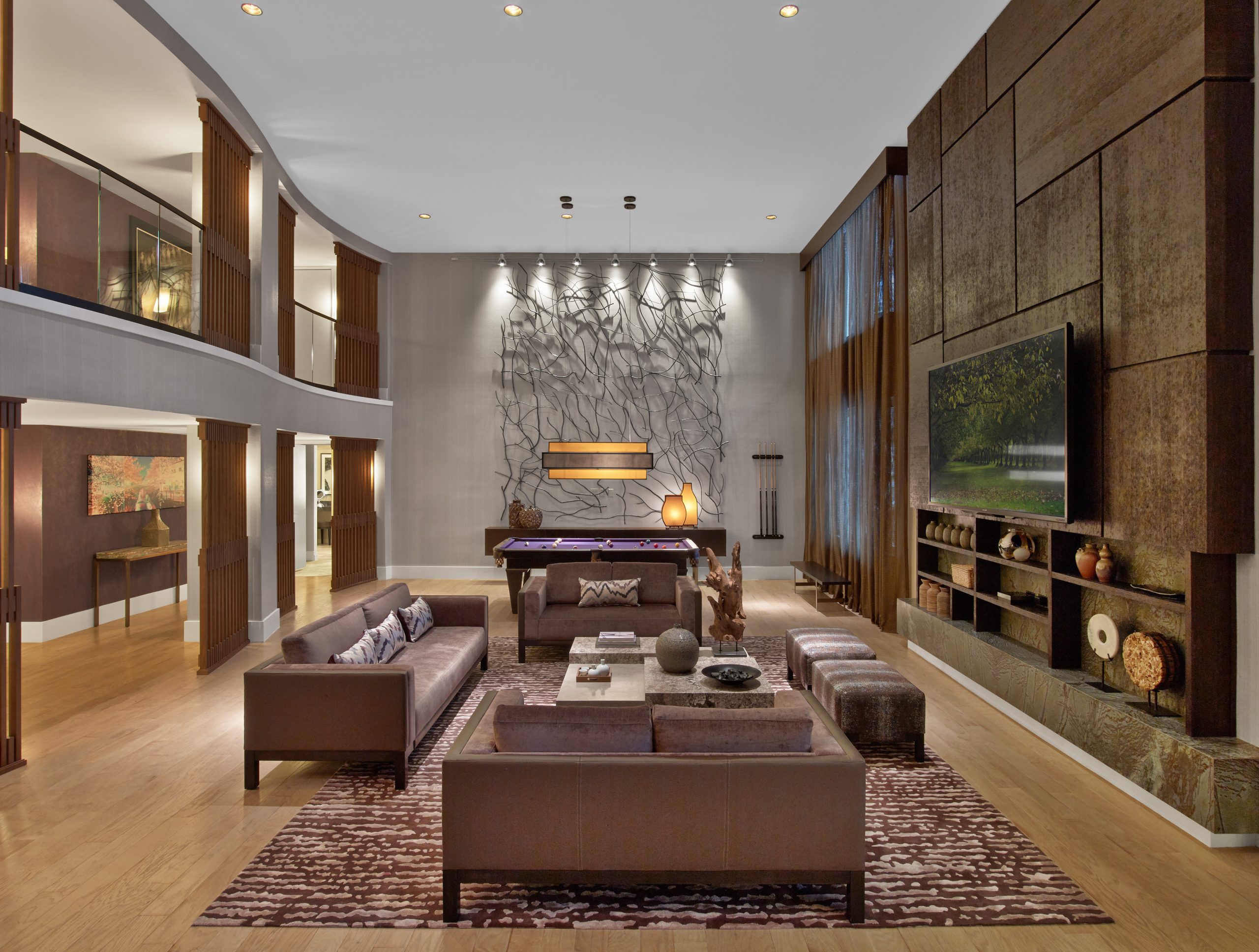 After years of going big, Vegas hotels go boutique