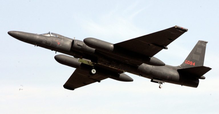 Spy plane outlasts Cold War, but not defense cuts