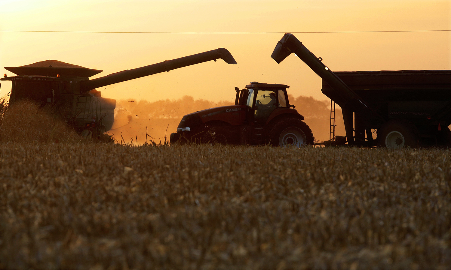 Business applauds Trump decision to keep NAFTA