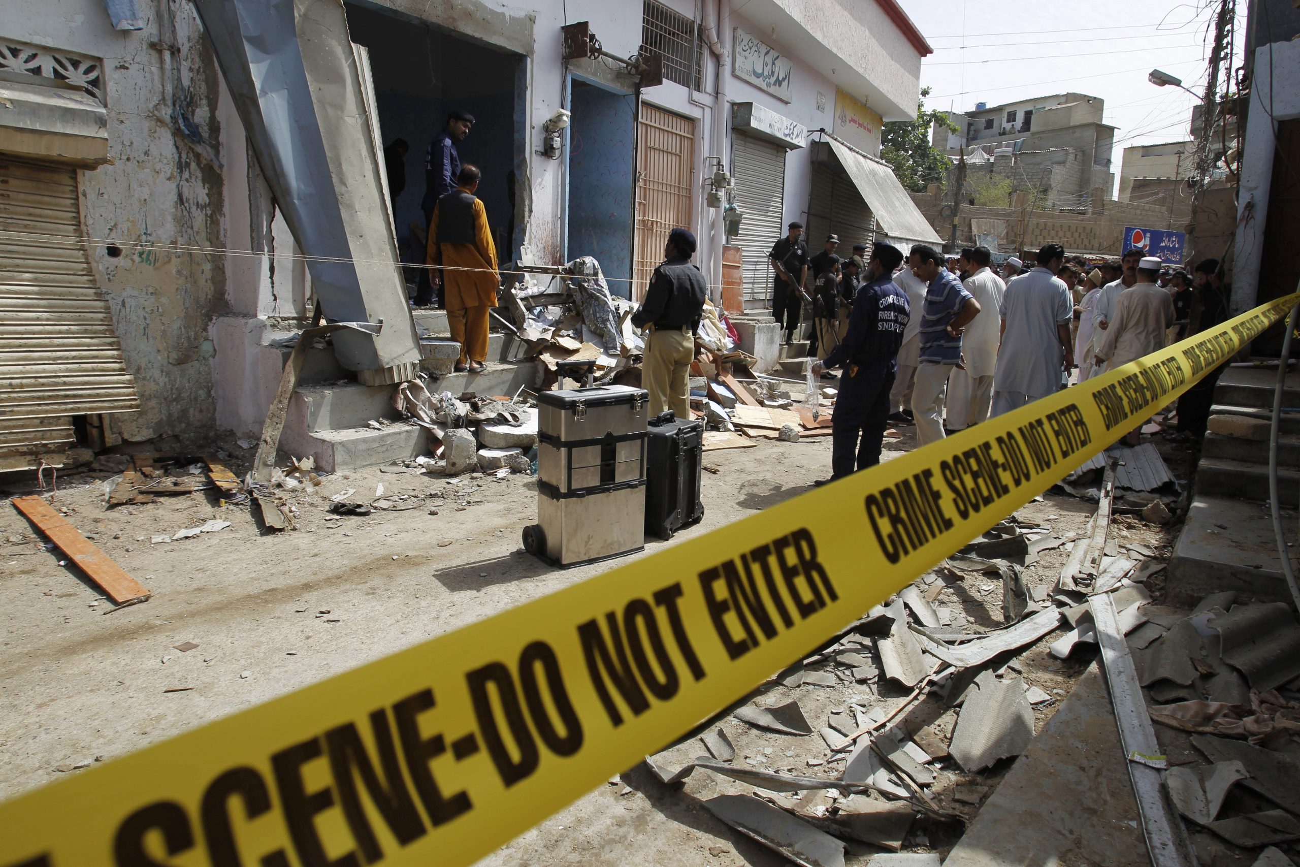 Army: Airstrikes in Pakistan tribal region kill 37