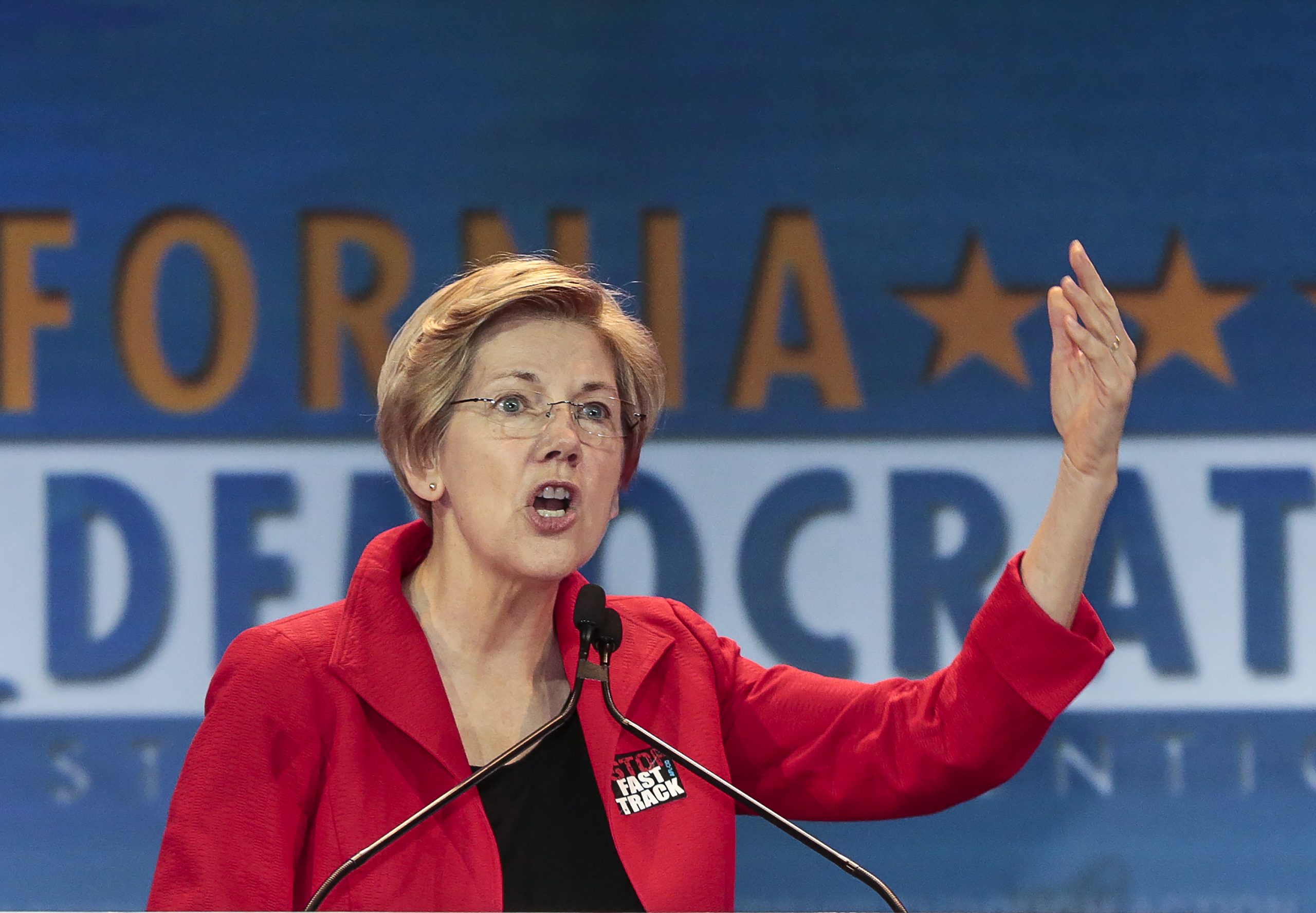 Elizabeth Warren bill would force Obama to release text of Pacific trade deal