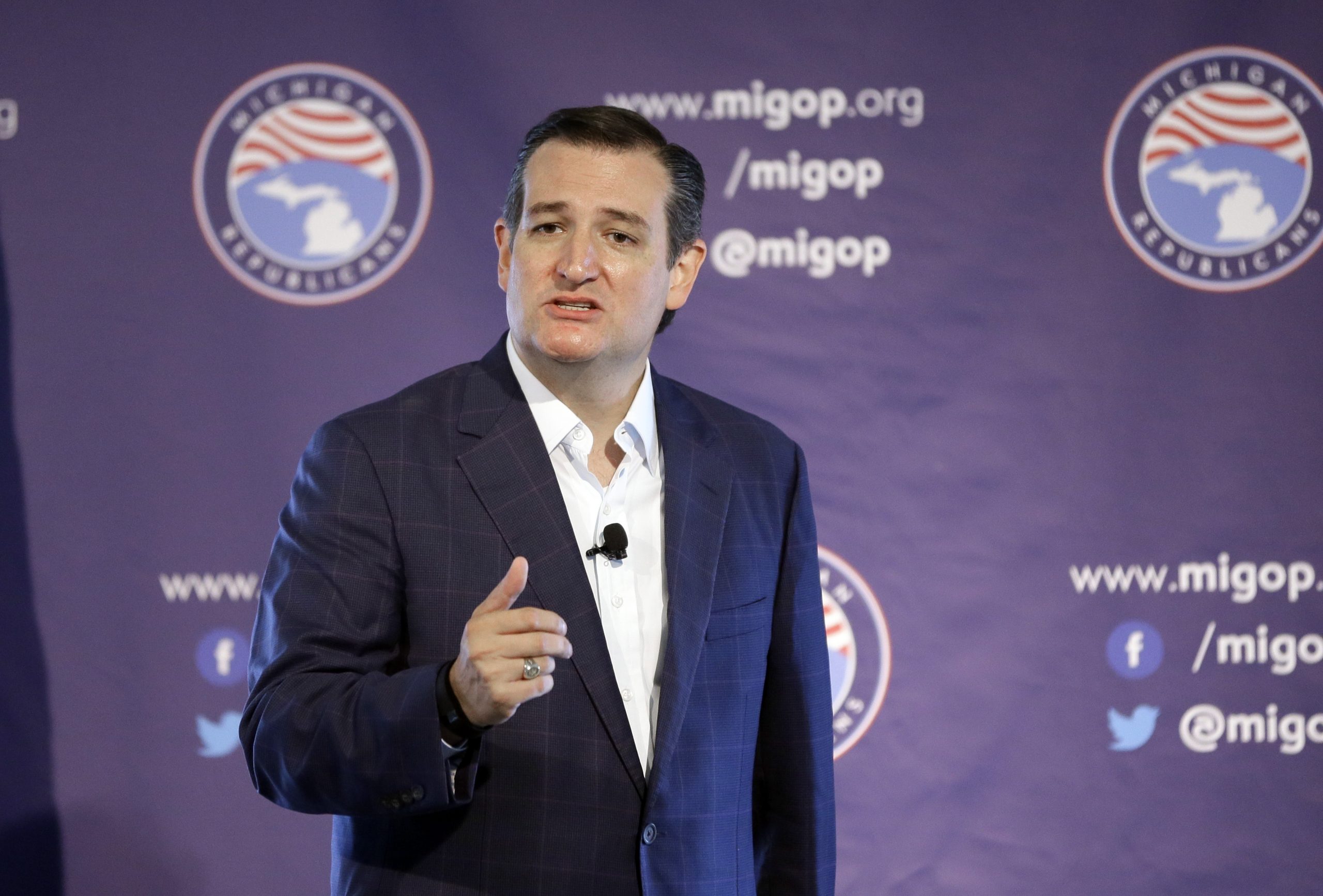 Cruz after Paris: Tighten the U.S. border