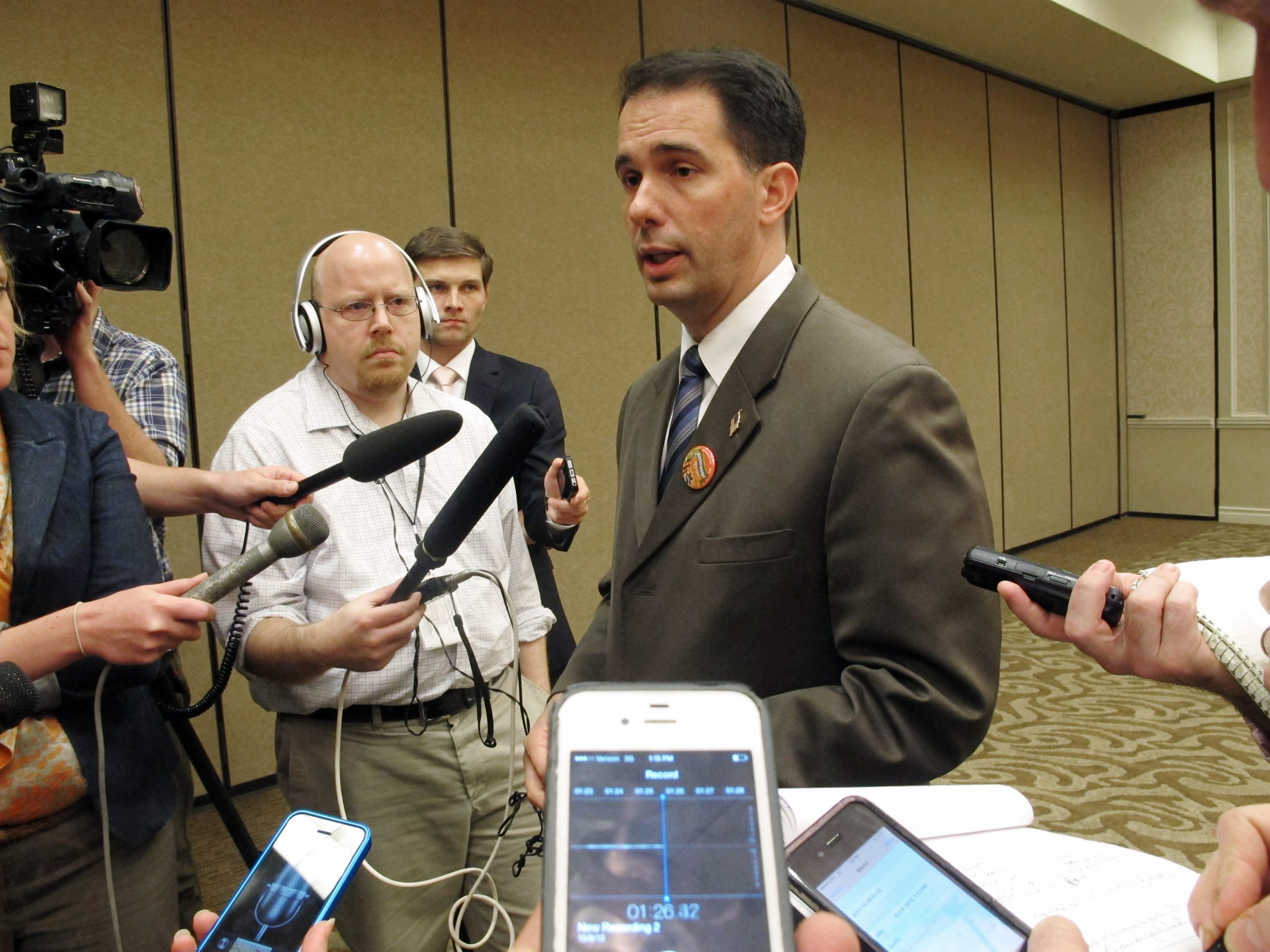 Bombshell: Scott Walker did some not-so-good things in college