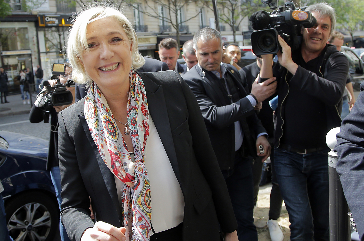 French presidential candidate Marine Le Pen temporarily stepping down as head of party