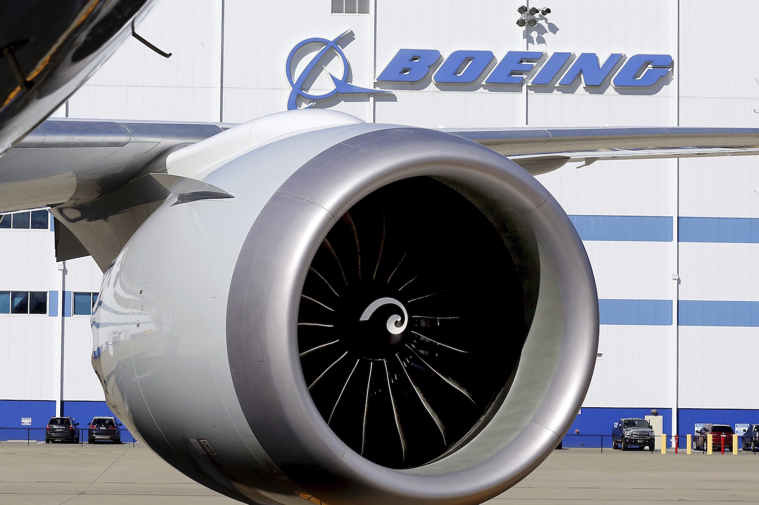 No, Trump didn’t let Boeing’s CEO eavesdrop on calls with Lockheed