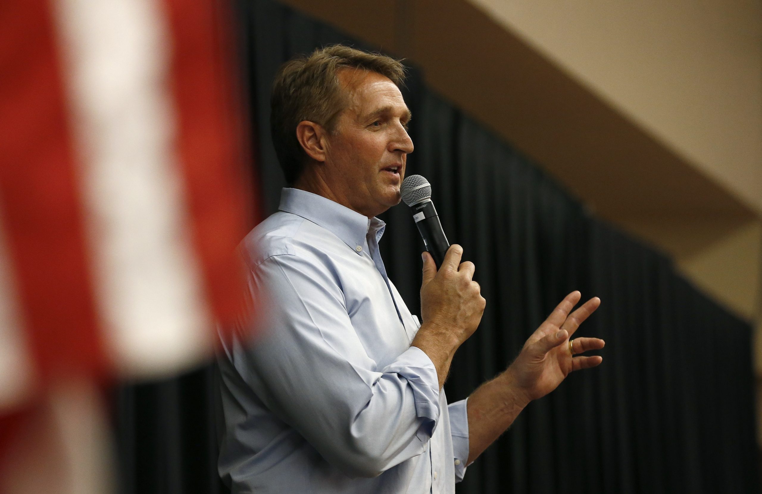 Jeff Flake: ‘Congress needs to see the Comey memo’