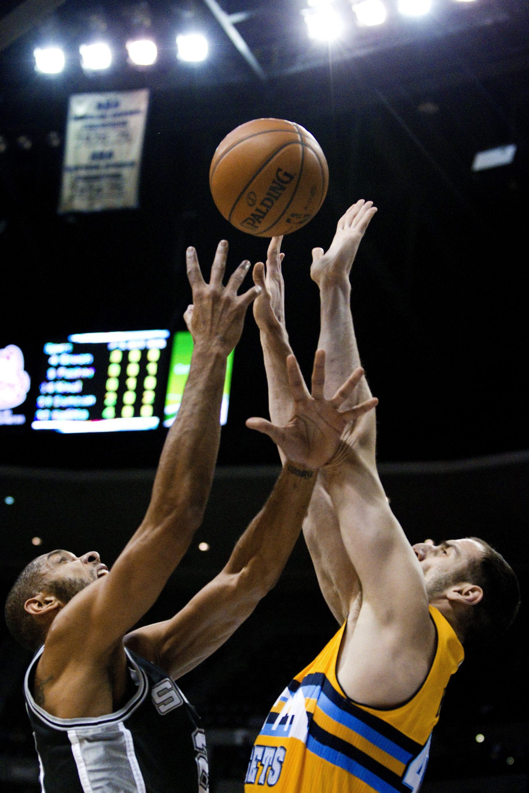 Gallinari’s 28 points lifts Nuggets past Spurs