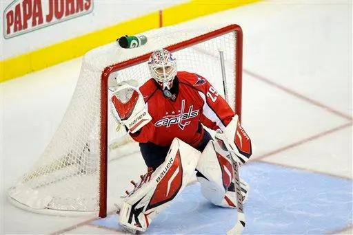 An emotional night for Caps goalie Tomas Vokoun