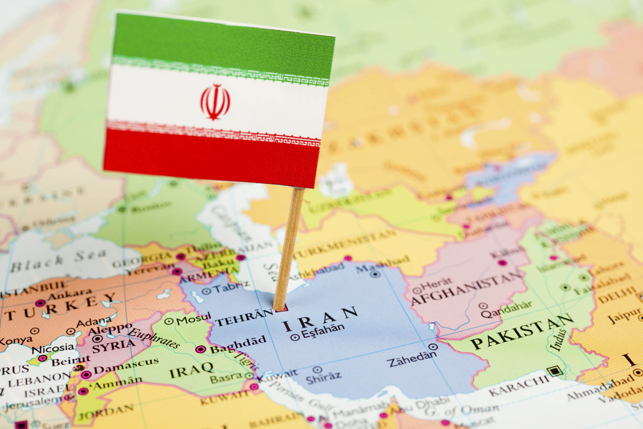 Harry Reid noncommittal on holding Iran sanctions vote