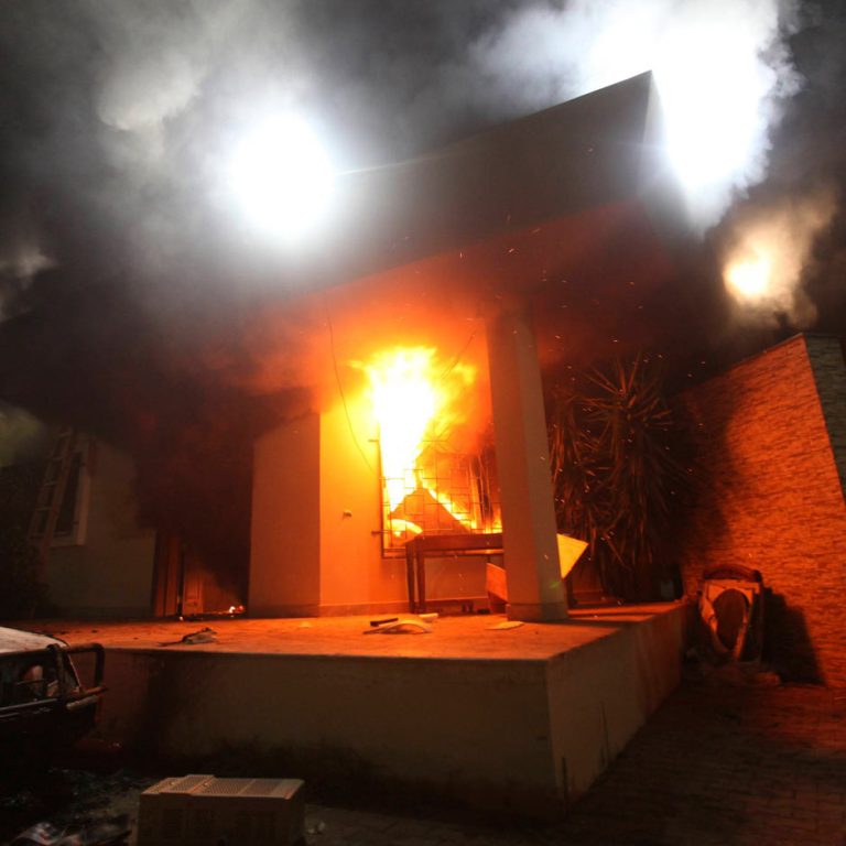 Debacle in  Ben­ghazi