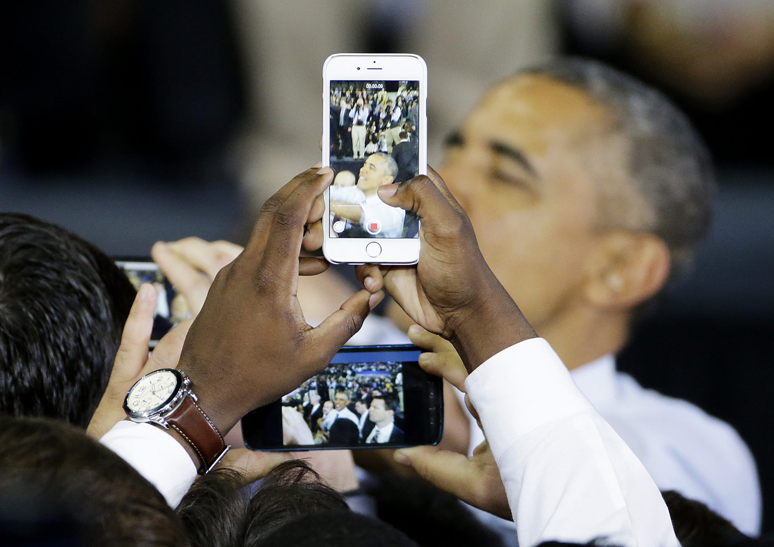 Harvard: Voters in ‘radical’ shift to Snapchat, Instagram, away from TV