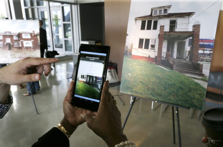 Residents trained to aid Detroit’s fight on blight