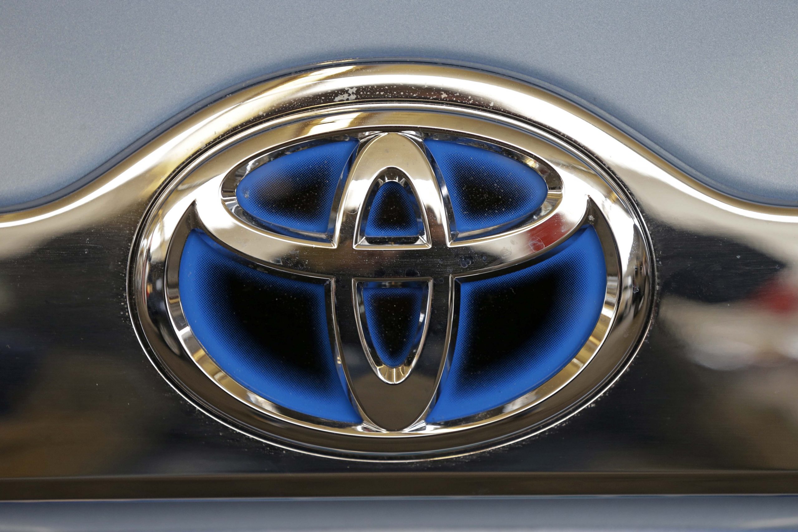 Toyota: Cars will be safer, but still need drivers