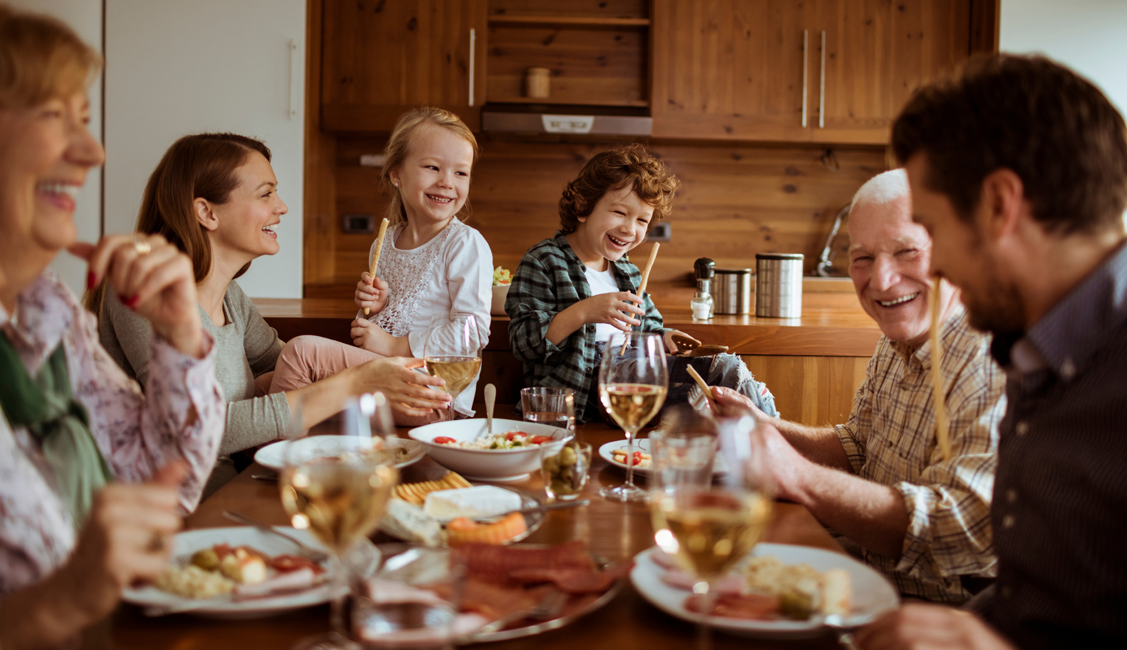 At Thanksgiving, put down your phone