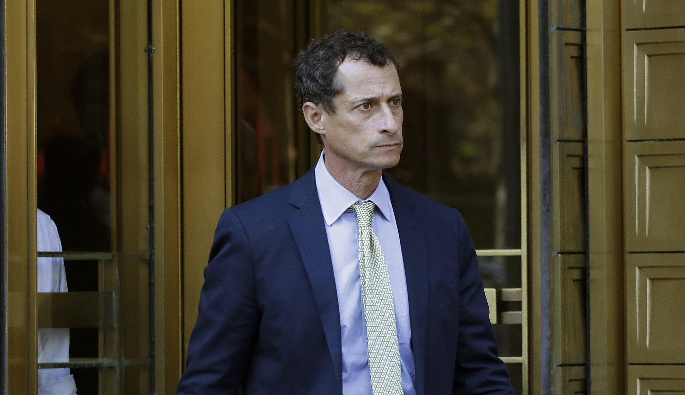 Anthony Weiner to be released from halfway house
