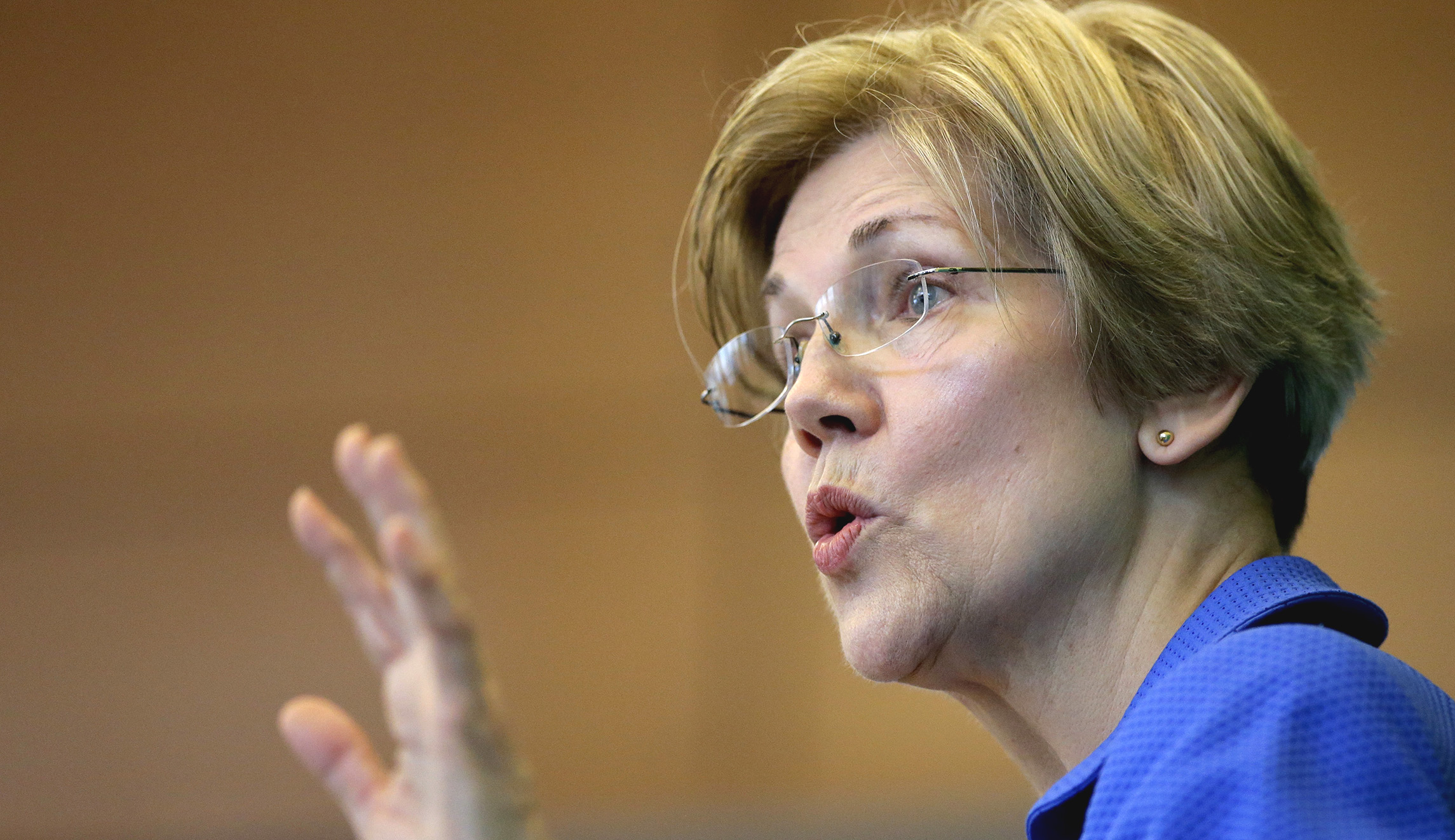 Elizabeth Warren ‘not there’ yet on Trump impeachment bill