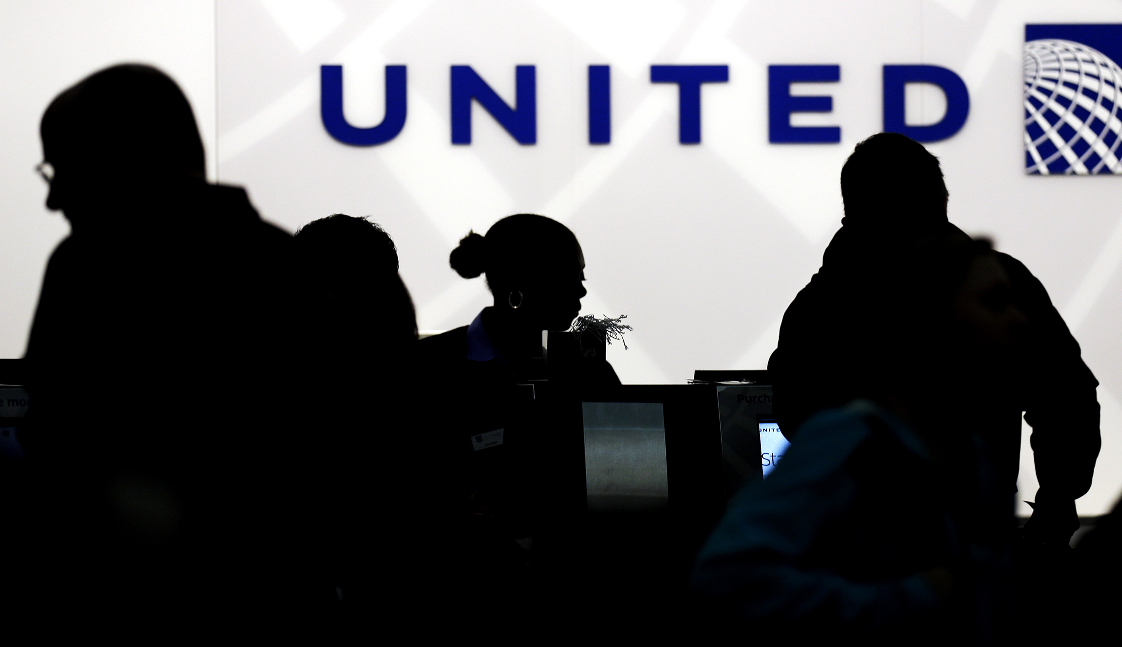 Trump administration pressures Senate to revamp FAA legislation