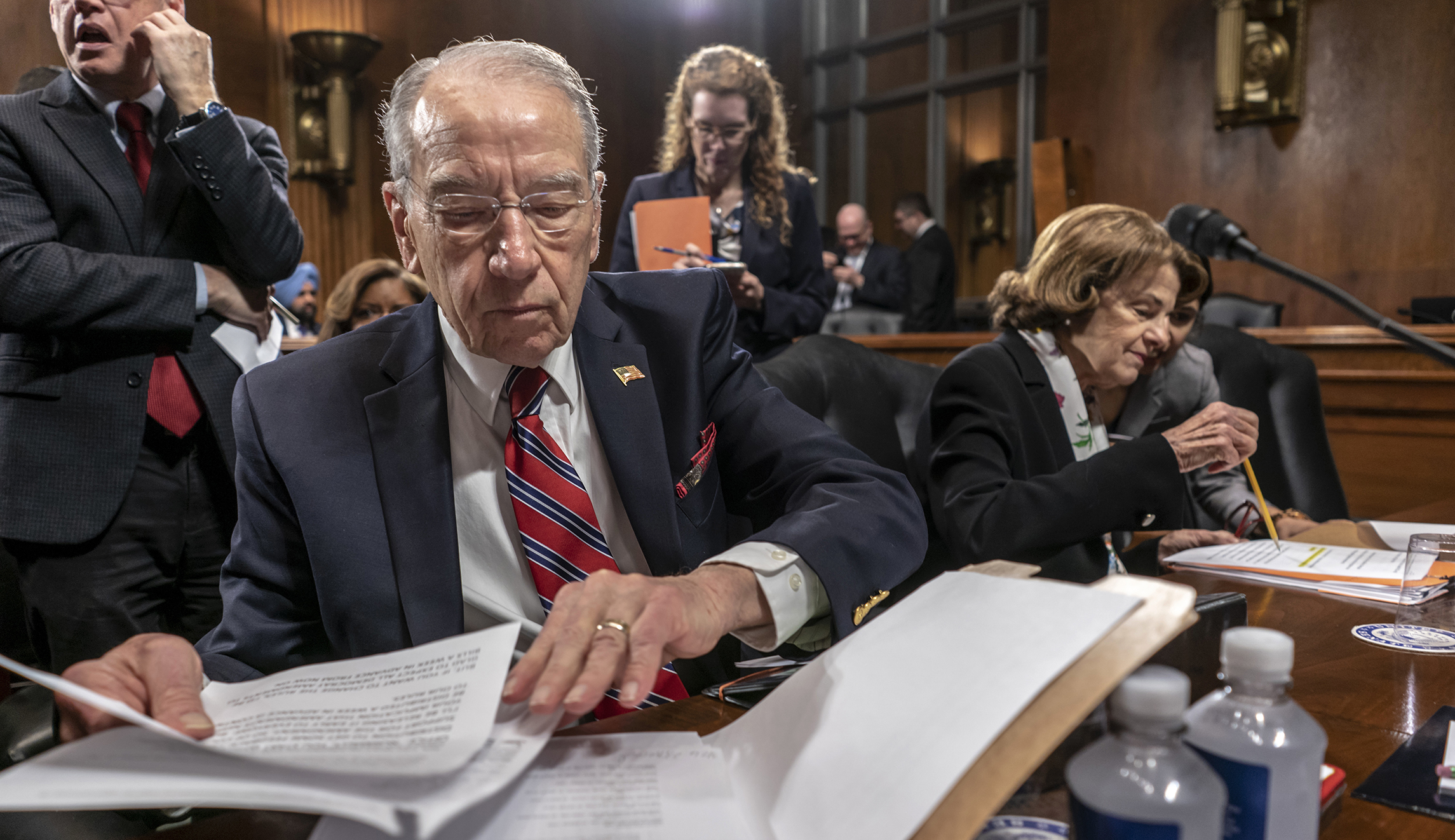 Senate chairman: Comey ‘led us to believe’ Flynn wouldn’t be charged