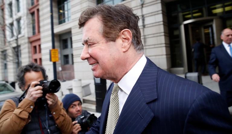 Paul Manafort departs Federal District Court after a hearing, Thursday, April 19, 2018, in Washington.