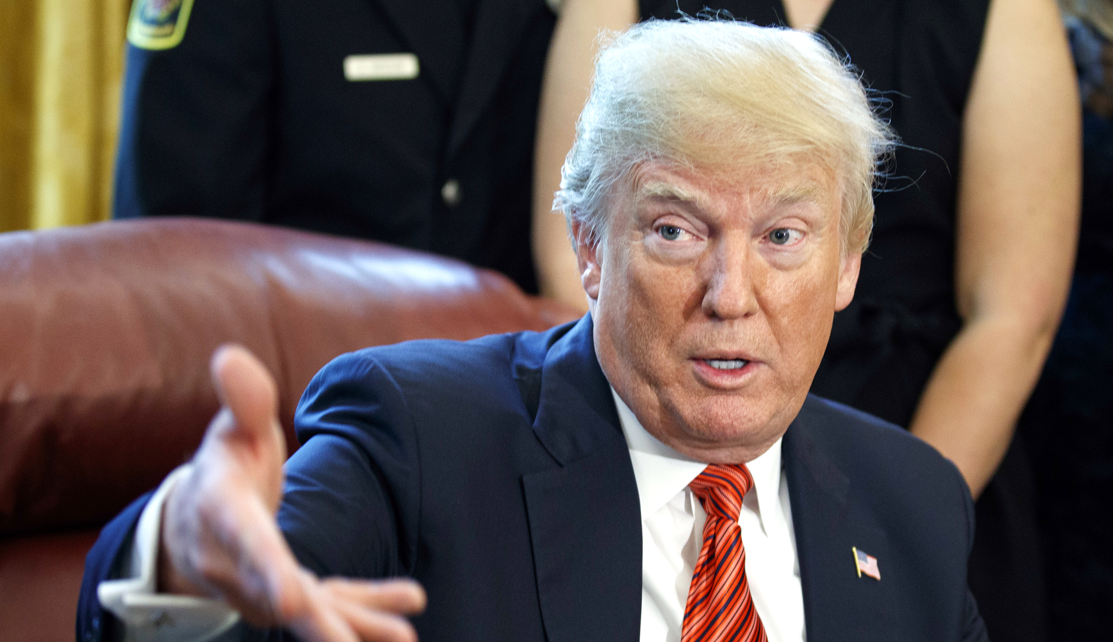 Trump signs three executive orders taking aim at unions