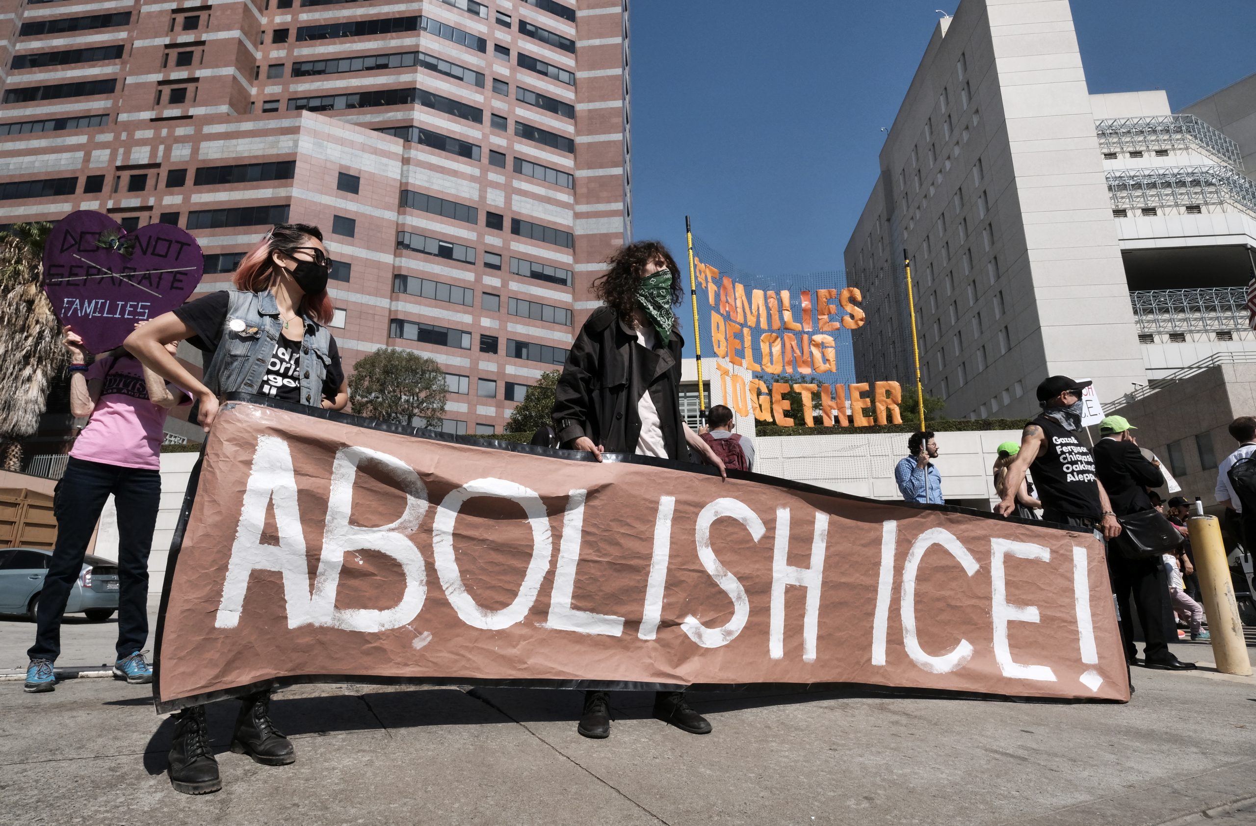 Sheriffs storm Capitol Hill to demand border wall, ICE funding