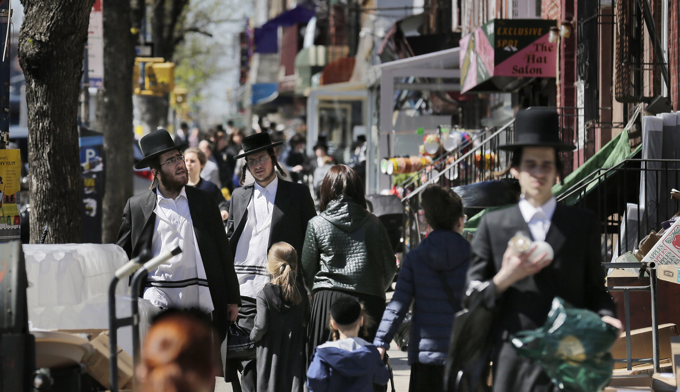 New York synagogue fined $15K after holding secret wedding with thousands of guests