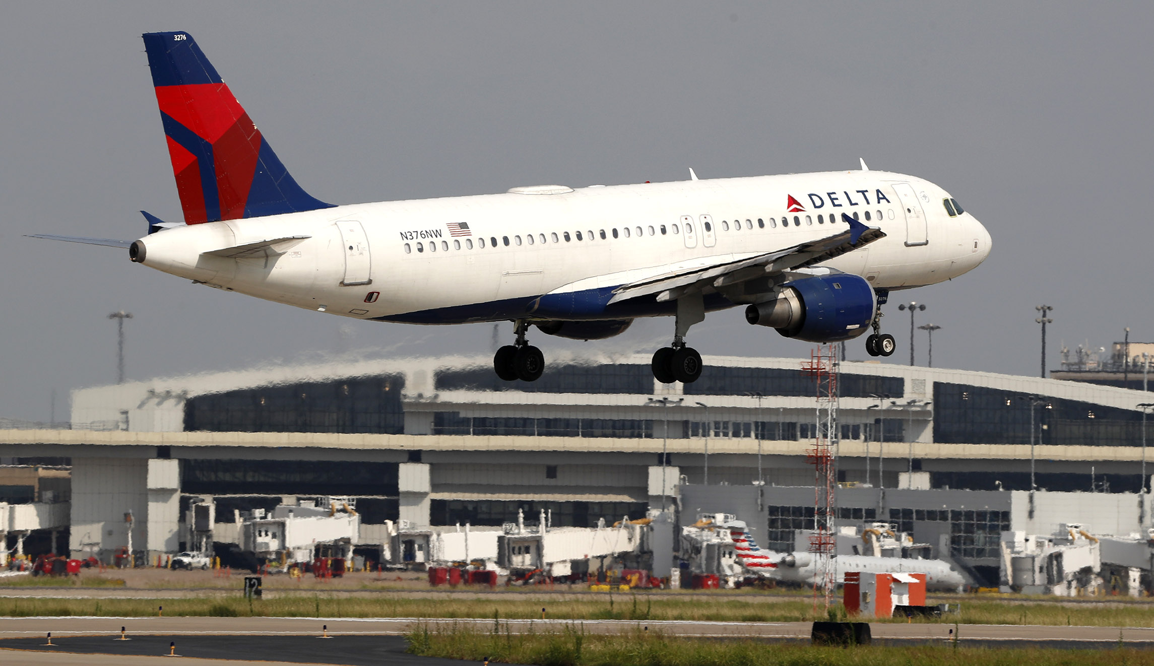 Delta passenger reportedly overdoses with ‘needle in arm’ on flight