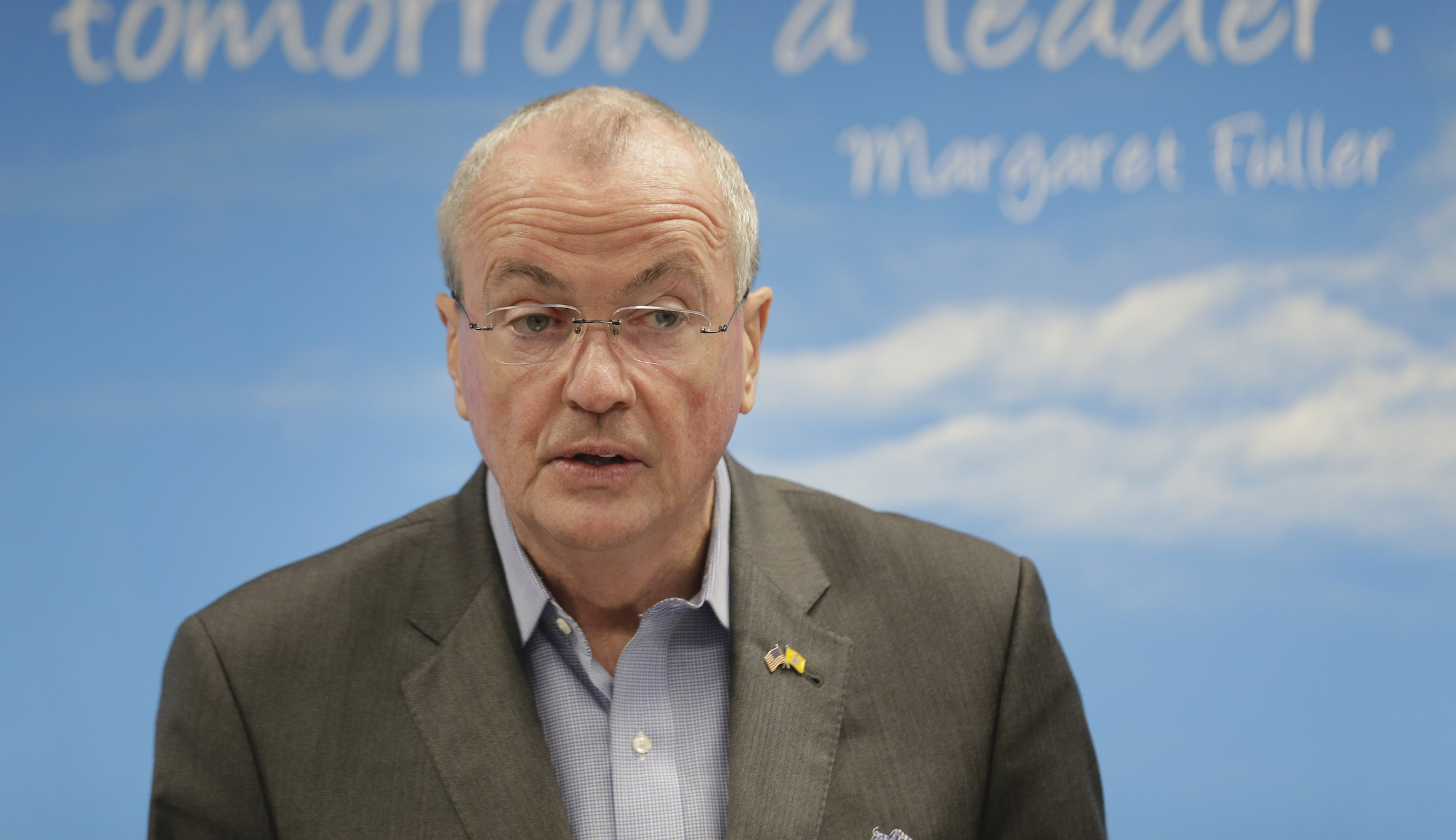 New Jersey governor signs bill to grant driver’s licenses to illegal immigrants, following New York’s lead