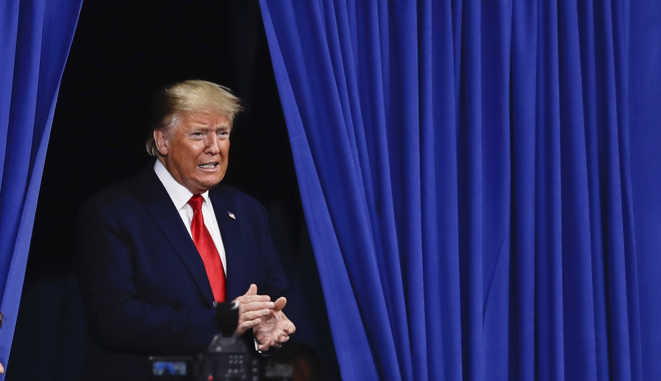 Trump signs executive order to crack down on anti-Semitism on college campuses
