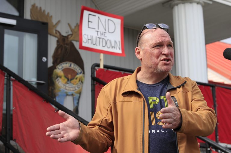 ‘Ridiculous’: Maine strips liquor and health licenses from restaurant owner who opened in defiance of lockdown