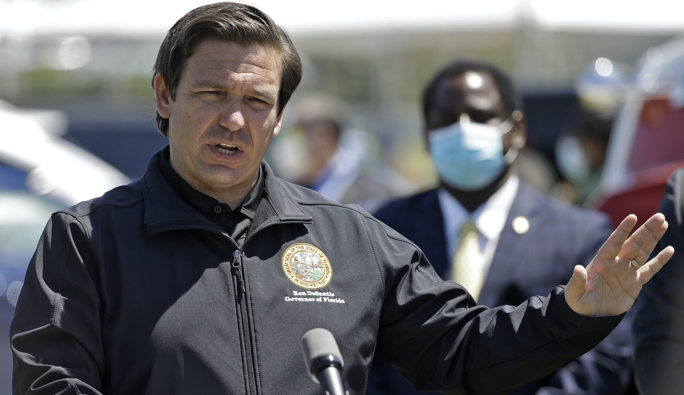 DeSantis can’t escape unemployment questioning during Orlando stop